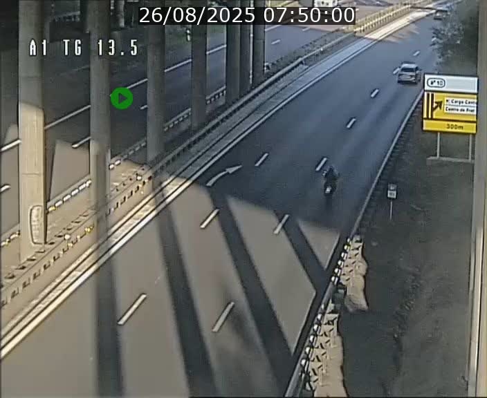 Traffic live webcam Luxembourg Senningen - A1 direction Luxembourg - BK 13.5