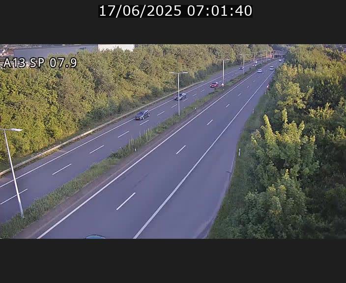Traffic live webcam Luxembourg Jonction Lankelz - A13 direction Pétange - BK 7.9