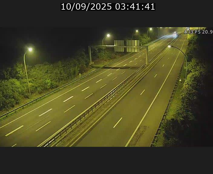 Traffic live webcam Luxembourg Croix de Bettembourg, rond-point d'Hellange - A13 direction Allemagne - BK 20.9