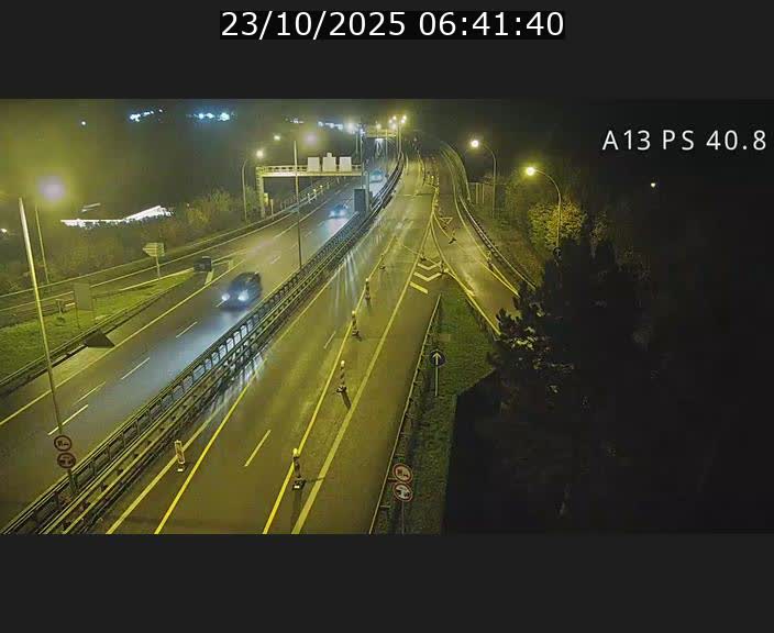Webcam autoroute A13 à la sortie est du tunnel Markusbierg à Schengen. Vue sur le pont de la Moselle, vers l'Allemagne