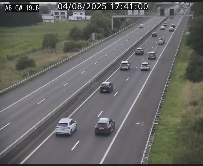 Traffic live webcam Luxembourg - Steinfort - A6 - BK 19.6 - direction Belgique