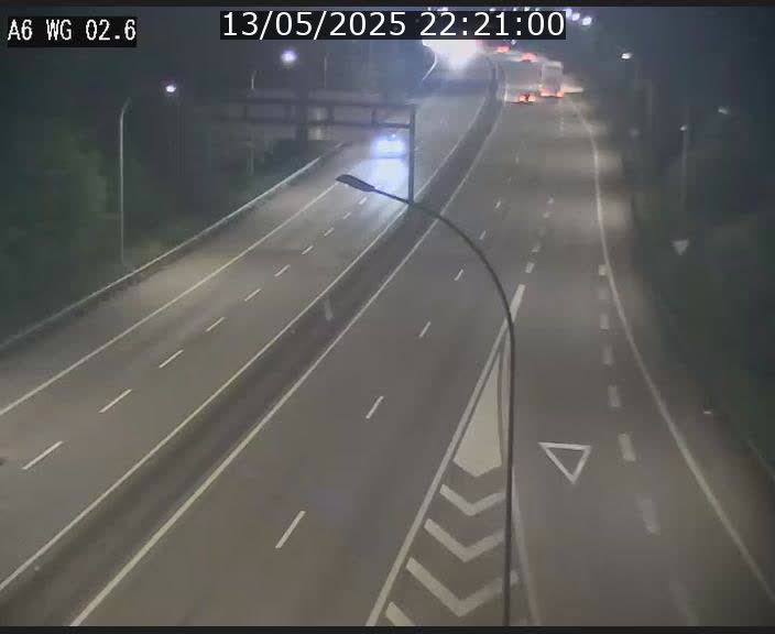 Traffic live webcam Luxembourg Croix de Cessange - A6 - BK 2.6 - direction France/Allemagne