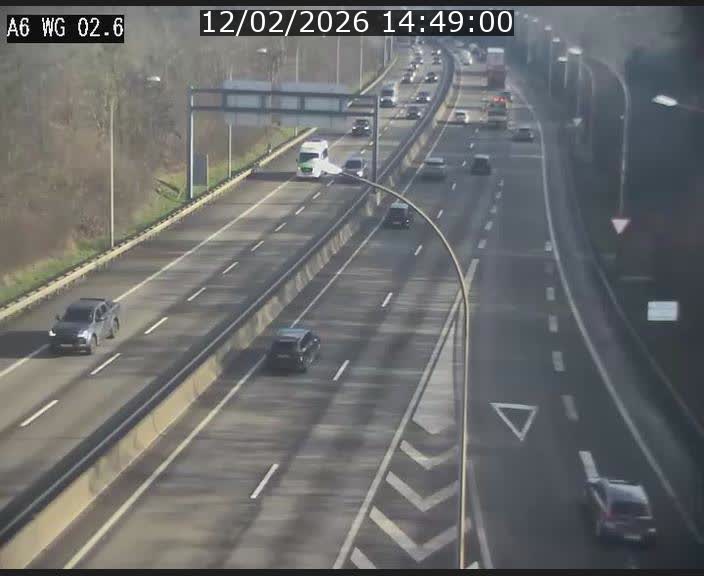 Traffic live webcam Luxembourg Croix de Cessange - A6 - BK 2.6 - direction France/Allemagne