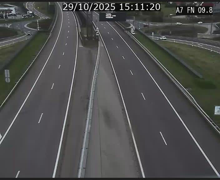 Caméra trafic Luxembourg - A7, Tunnel Gousselerbierg, sortie sud, direction rond-point Lorentzweiler (BK 9.9)