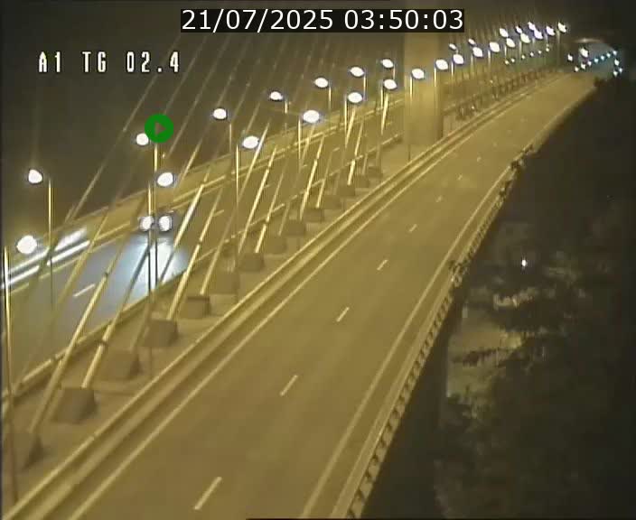 Traffic live webcam Luxembourg Sandweiler - A1 direction Luxembourg-ville - BK 2.4