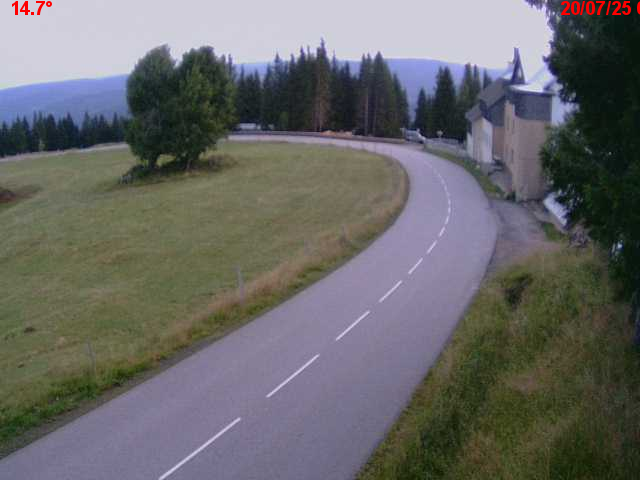 Webcam en haut du col du Ballon d'Alsace sur la D465 à 1075 mètres d'altitude dans les Vosges