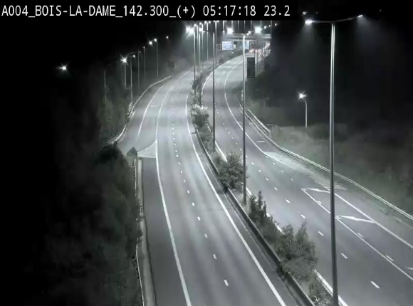 Webcam située entre la sortie 29 Neufchâteau et la jonction avec l'E25 en direction de Liège et Luxembourg