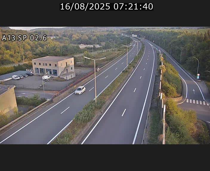 Traffic live webcam Luxembourg Sanem - A13 direction Pétange - BK 2.6