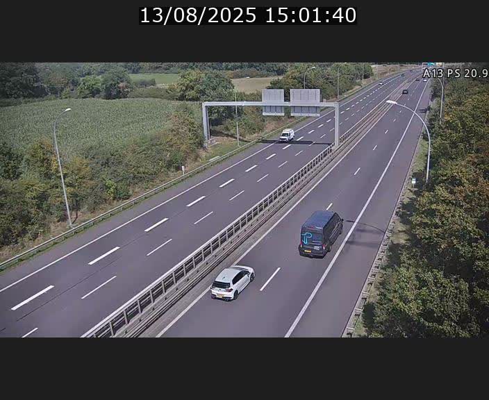 Traffic live webcam Luxembourg Croix de Bettembourg, rond-point d'Hellange - A13 direction Allemagne - BK 20.9