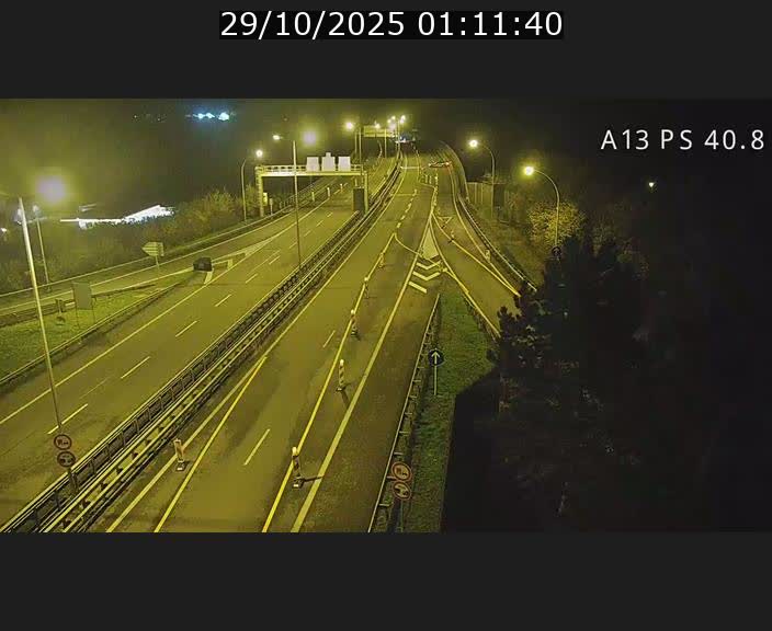 Webcam autoroute A13 à la sortie est du tunnel Markusbierg à Schengen. Vue sur le pont de la Moselle, vers l'Allemagne