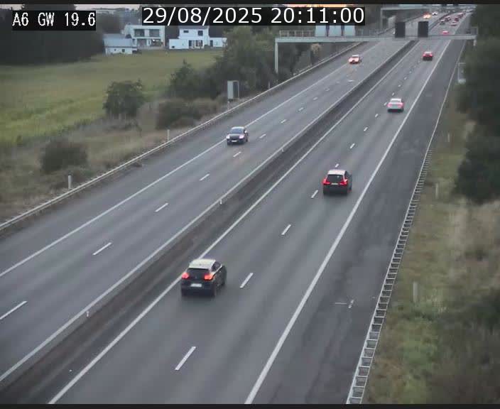 Traffic live webcam Luxembourg - Steinfort - A6 - BK 19.6 - direction Belgique