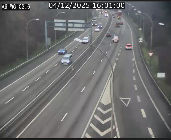 Traffic live webcam Luxembourg Croix de Cessange - A6 - BK 2.6 - direction France/Allemagne