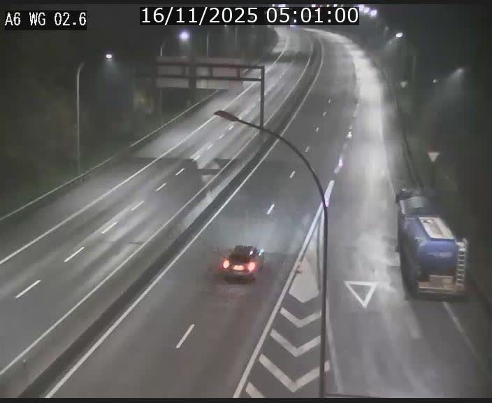Traffic live webcam Luxembourg Croix de Cessange - A6 - BK 2.6 - direction France/Allemagne