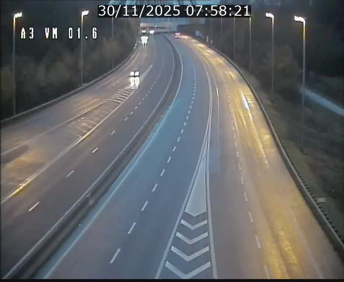 Traffic live webcam Luxembourg - Croix de Gasperich - A3 - BK 1.6 - direction France/Aire de Berchem