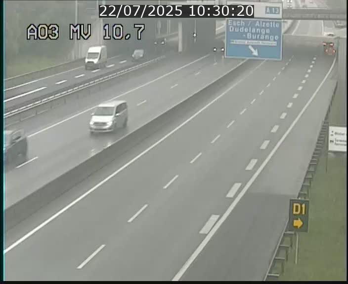 Traffic live webcam Luxembourg Croix de Bettembourg - A3 - BK 10.7 - direction France