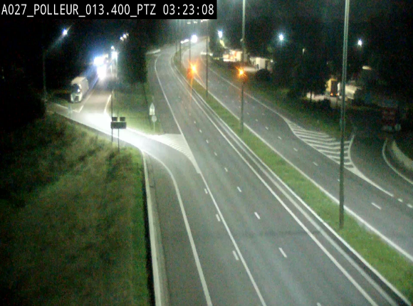 Webcam A27/E42 avec vue sur le parking de l'aire de Polleur, après le Viaduc de Polleur à Theux. Vue orientée vers Liège