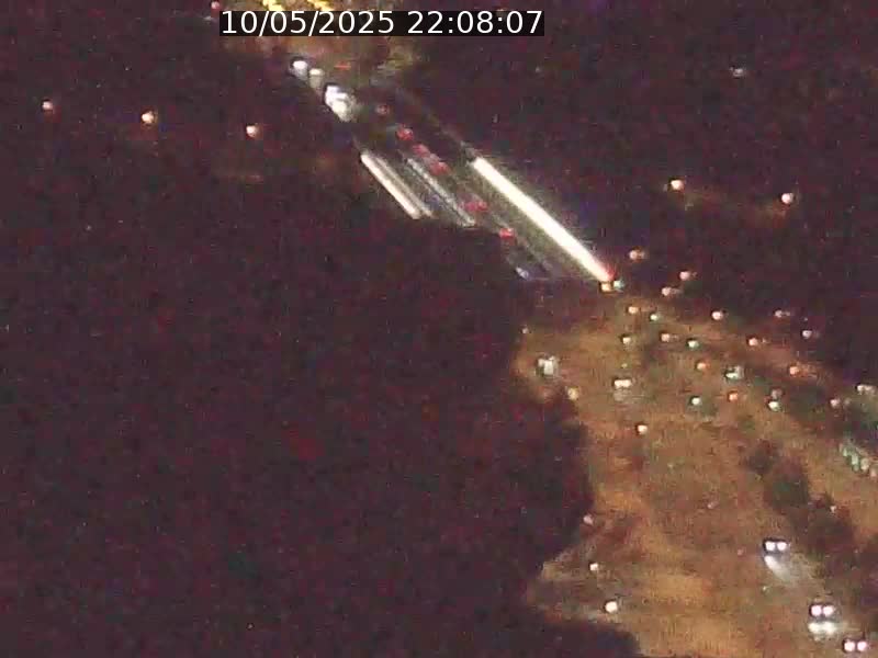 Webcam sur l'avenue John Fitzgerald Kennedy (N51) avec vue sur le Pont rouge (Pont Grande Duchesse Charlotte), l'arrêt Pfaffenthal et l'entrée du quartier Kirchberg