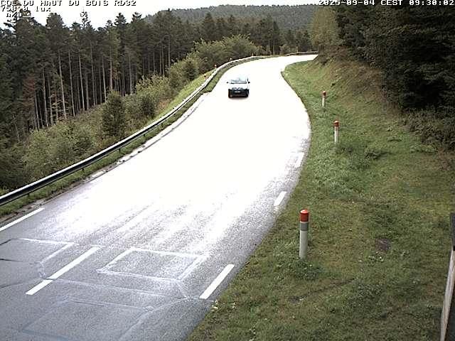 Webcam à 406 mètres d'altitude au niveau du col du haut du bois sur la RD32