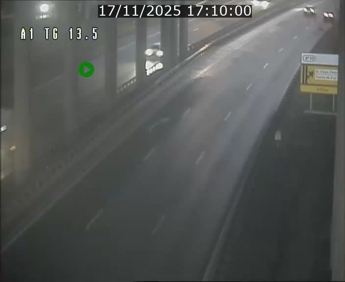 Traffic live webcam Luxembourg Senningen - A1 direction Luxembourg - BK 13.5