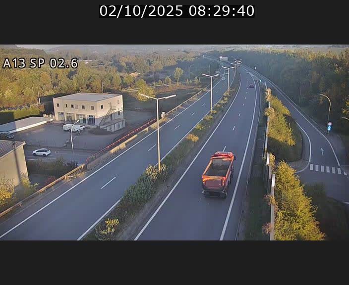 Traffic live webcam Luxembourg Sanem - A13 direction Pétange - BK 2.6