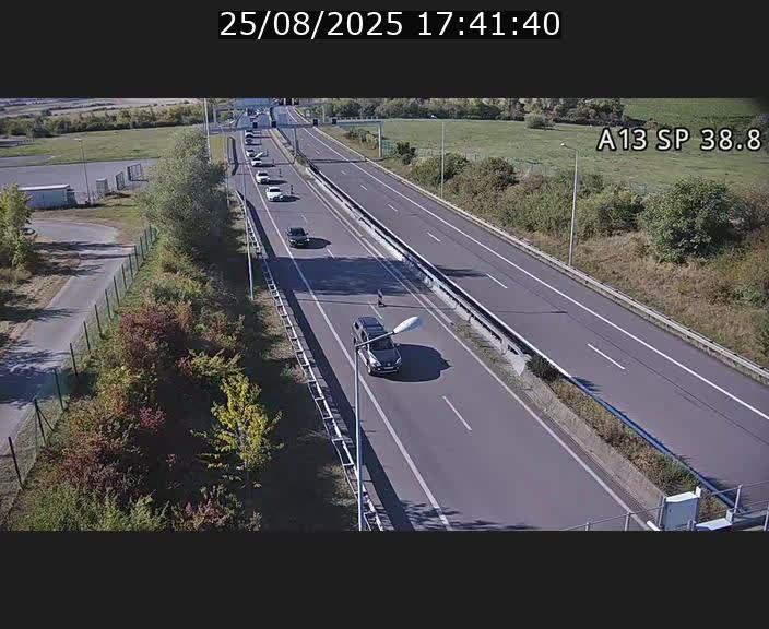 Webcam autoroute A13 à l'entrée ouest du tunnel Markusbierg à Schengen. Vue orientée vers le tunnel et l'Allemagne