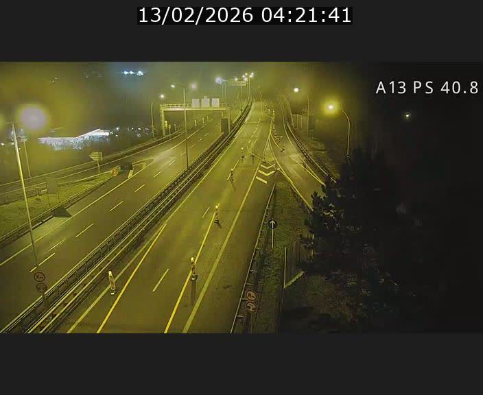 Webcam autoroute A13 à la sortie est du tunnel Markusbierg à Schengen. Vue sur le pont de la Moselle, vers l'Allemagne