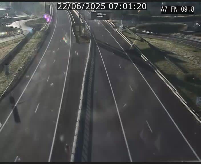 Caméra trafic Luxembourg - A7, Tunnel Gousselerbierg, sortie sud, direction rond-point Lorentzweiler (BK 9.9)