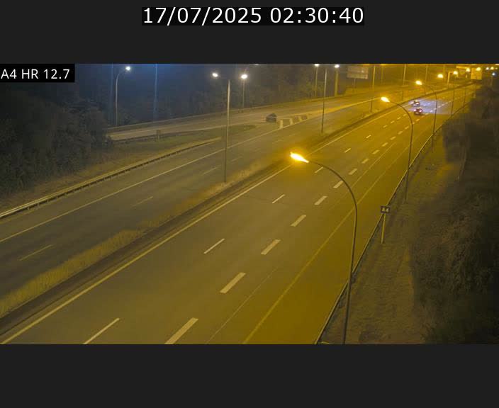 Traffic live webcam Luxembourg Esch sur Alzette - A4 - BK 12.7 - direction Esch-Belval
