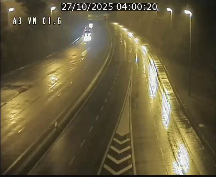 Traffic live webcam Luxembourg - Croix de Gasperich - A3 - BK 1.6 - direction France/Aire de Berchem