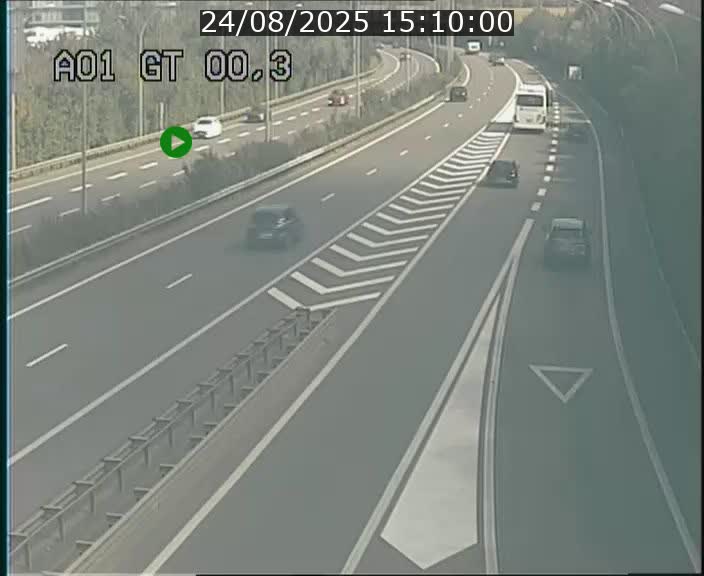 Traffic live webcam Luxembourg Croix de Gasperich - A1 direction Kirchberg - BK 0.3