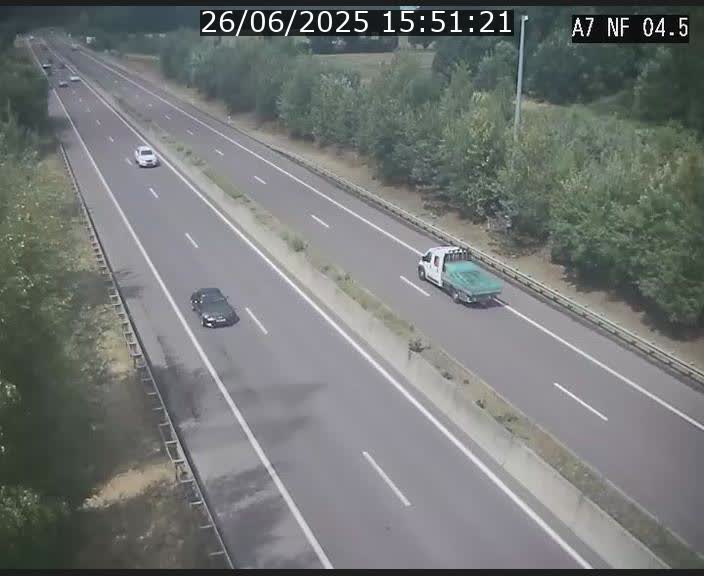 Caméra autoroute Luxembourg A7 - Passage à gibier Rëngelbour - direction Tunnel Grouft