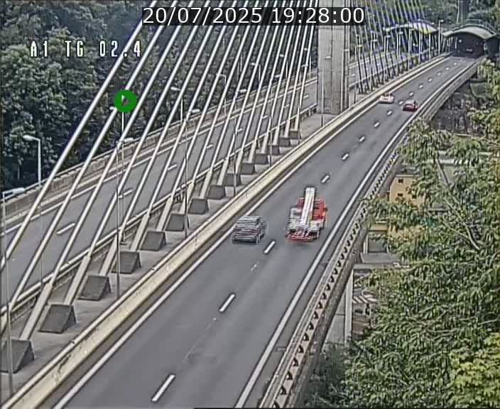 Traffic live webcam Luxembourg Sandweiler - A1 direction Luxembourg-ville - BK 2.4