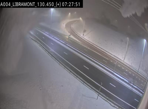 Webcam à Libramont sur l'E411 à la jonction avec la N89 menant vers Bouillon et la France. Vue orientée vers Arlon