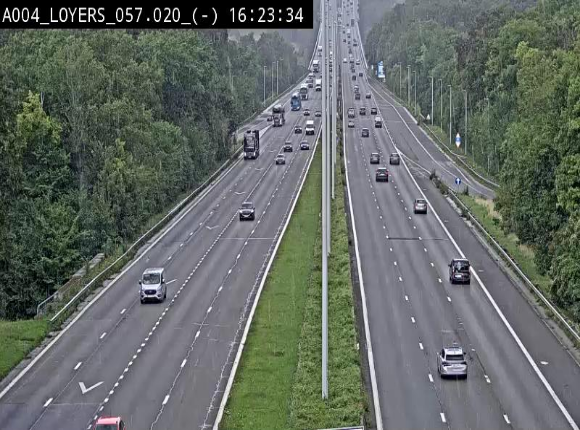Webcam E411 au niveau du viaduc de Beez à Loyers, entre Champion et Warissoulx. Vue orientée vers Bruxelles