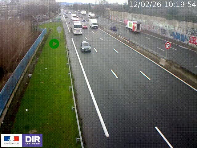 Webcam à Bron sur l'A43 à la jonction avec le boulevard périphérique de Lyon (D383). Vue orientée vers Lyon