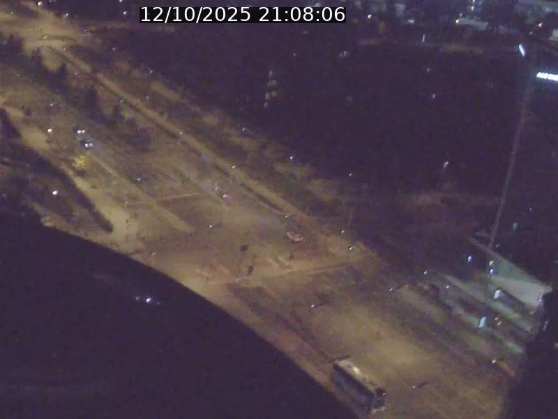 Webcam sur l'avenue John Fitzgerald Kennedy (N51) avec vue sur le Pont rouge (Pont Grande Duchesse Charlotte), l'arrêt Pfaffenthal et l'entrée du quartier Kirchberg
