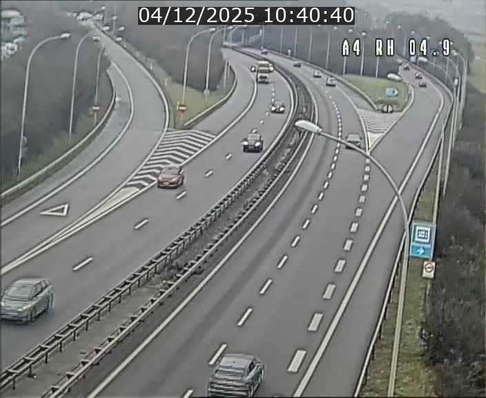 Traffic live webcam Luxembourg Leudelange - A4 - BK 4.9 - direction Luxembourg