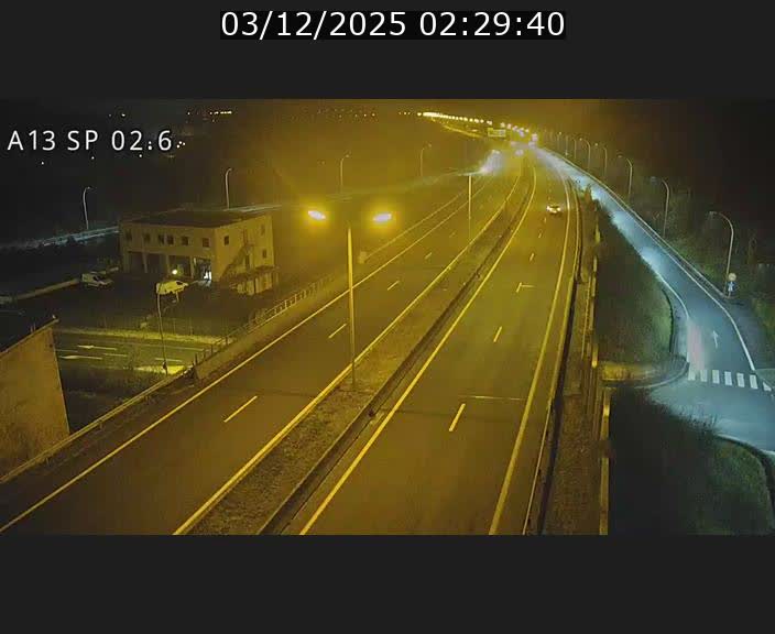 Traffic live webcam Luxembourg Sanem - A13 direction Pétange - BK 2.6