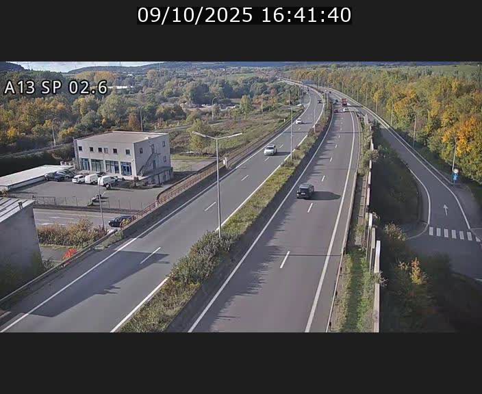 Traffic live webcam Luxembourg Sanem - A13 direction Pétange - BK 2.6