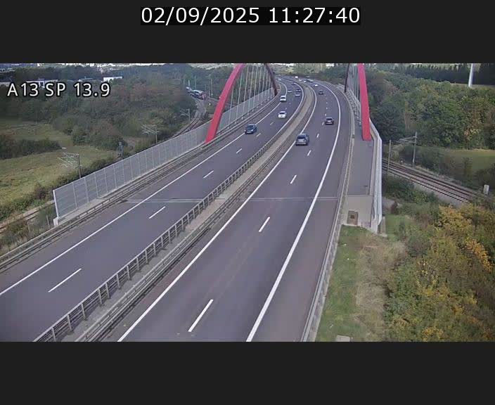 Traffic live webcam Luxembourg Kayl - A13 direction Esch-sur-Alzette/Luxembourg-ville - BK 13.9
