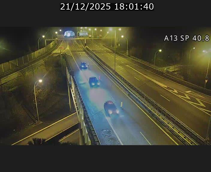 Webcam avec vue sur l'entrée côté allemand du tunnel Markusbierg à Schengen. Vue orientée vers le tunnel et Bettembourg