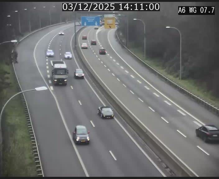Traffic live webcam Luxembourg - Bridel - A6 - BK 7.7 - direction Belgique