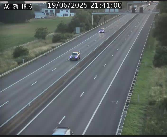 Traffic live webcam Luxembourg - Steinfort - A6 - BK 19.6 - direction Belgique