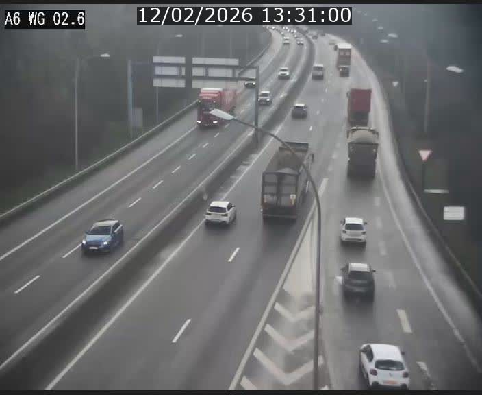Traffic live webcam Luxembourg Croix de Cessange - A6 - BK 2.6 - direction France/Allemagne