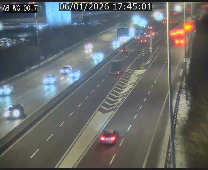 Traffic live webcam Luxembourg Croix de Cessange - A6 - BK 0.7 - direction A3 France