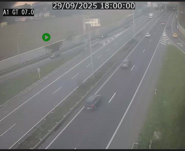 Traffic live webcam Luxembourg Cents - A1 direction Kirchberg - BK 7