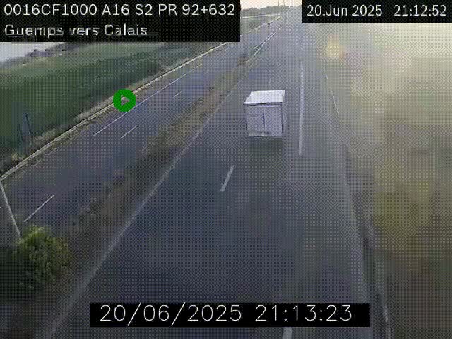 Webcam A16 juste après l'aire de repos d'Offekerque à Guemps. Vue orientée vers Calais