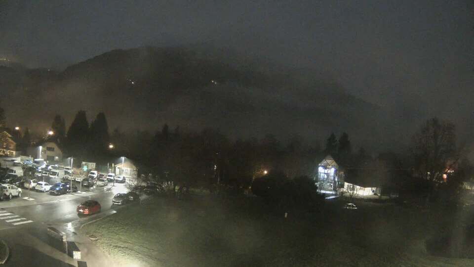 Webcam au niveau de la mairie du village du Bourg d'Oisans, aux pieds de l'Alpe d'Huez et aux portes du parc des Écrins