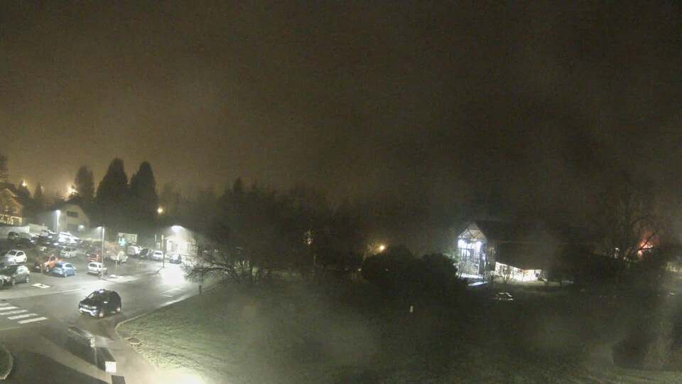 Webcam au niveau de la mairie du village du Bourg d'Oisans, aux pieds de l'Alpe d'Huez et aux portes du parc des Écrins