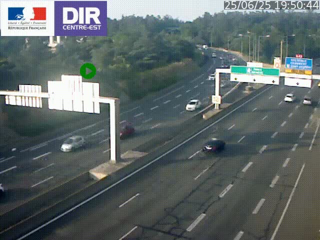 Caméra de circulation routière sur le boulevard périphérique Laurent Bonnevay de Lyon (D383) à hauteur de Bron, avant la jonction avec l'A43. Vue orientée vers l'échangeur